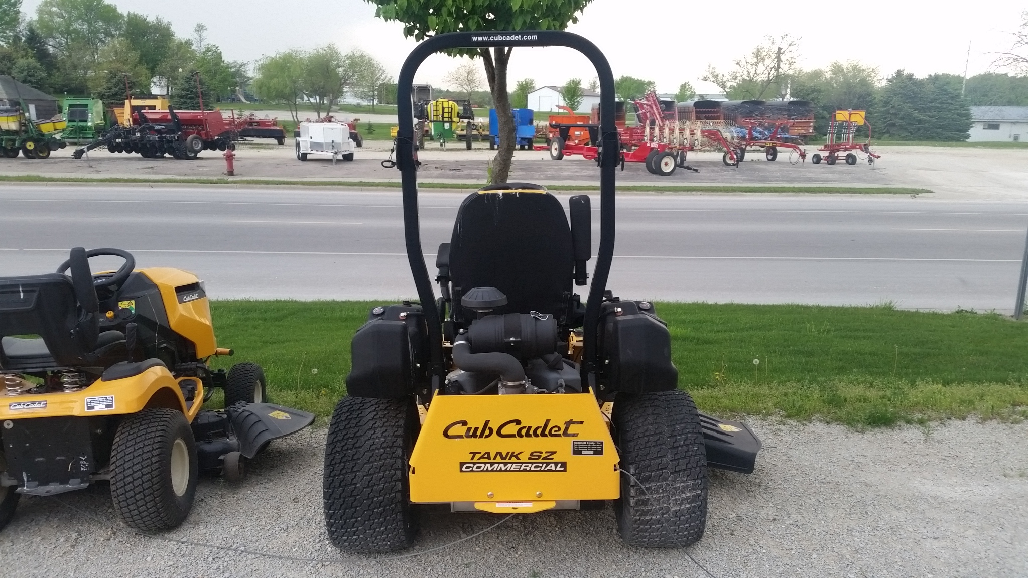 2013 Cub Cadet Tank SZ60 Mower/Zero Turn