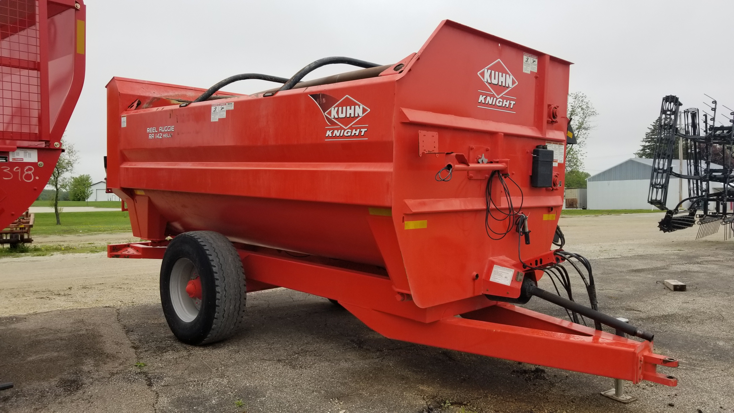 2015 Kuhn Knight RA142 TMR Mixer