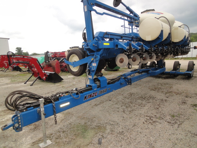 Kinze 3660 Planter