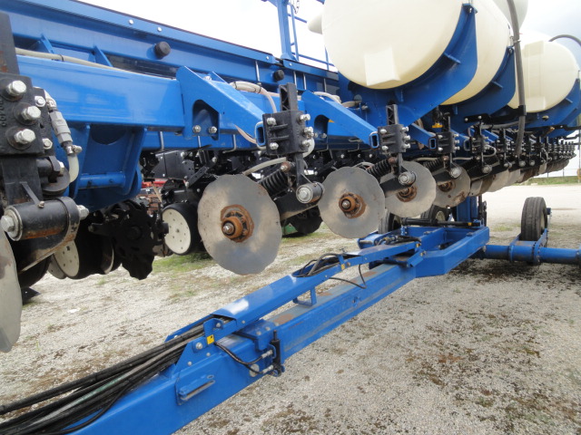 Kinze 3660 Planter