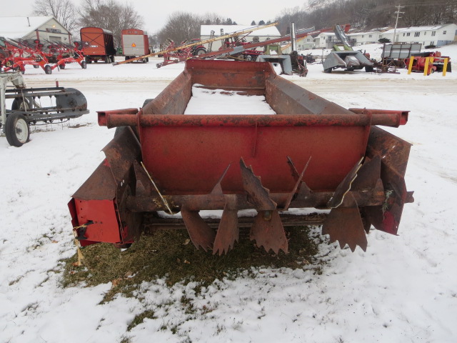 New Holland 185 Manure Spreader