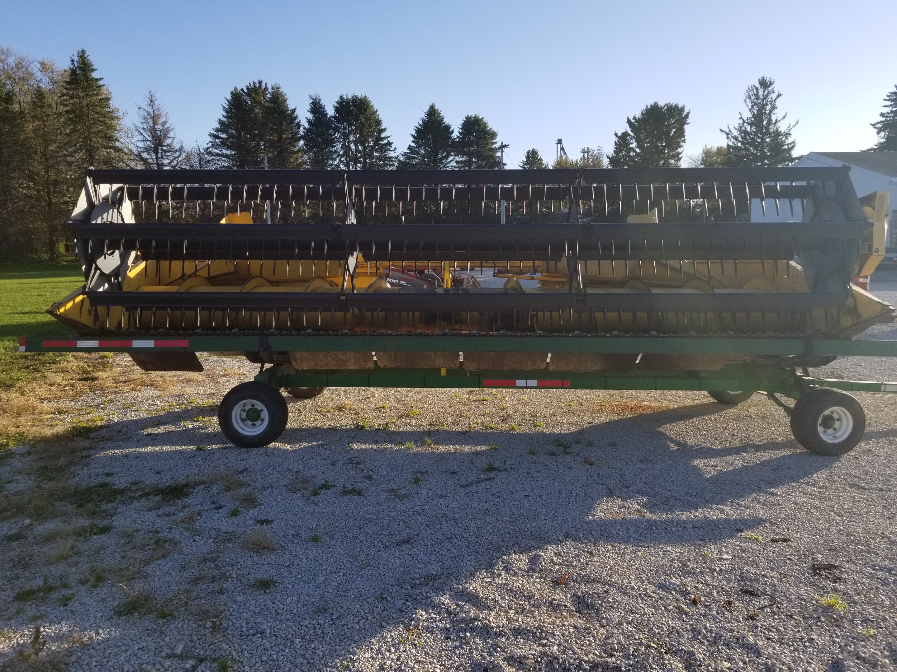 New Holland 973 Header Grain