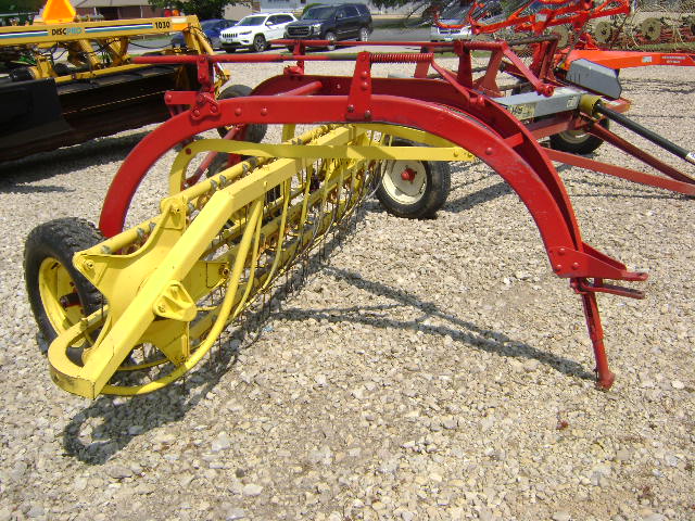 New Holland 56 Rake/Hay