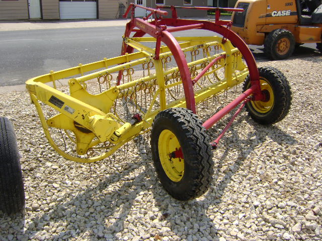 New Holland 56 Rake/Hay