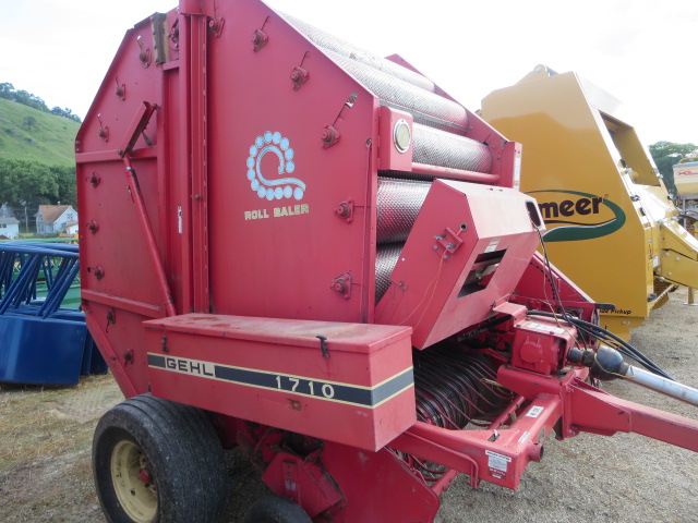 Gehl 1710 Baler/Round