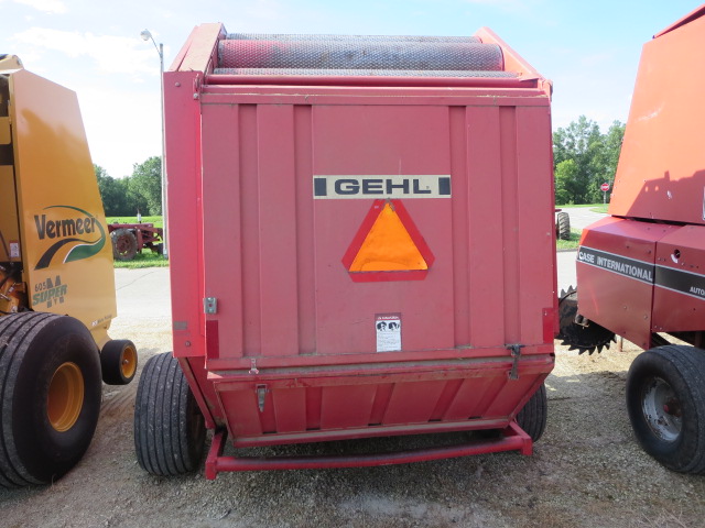 Gehl 1710 Baler/Round