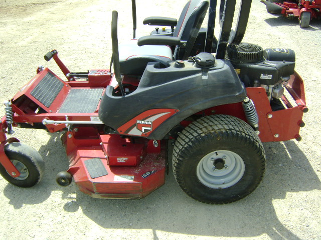 2016 Ferris IS700Z27 B52 Mower/Zero Turn