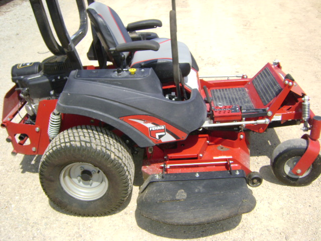 2016 Ferris IS700Z27 B52 Mower/Zero Turn