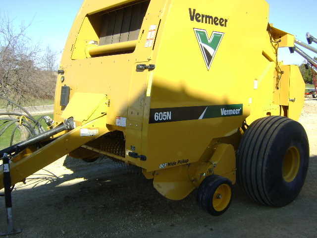 2015 Vermeer 605N Baler/Round