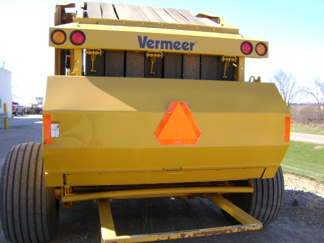 2015 Vermeer 605N Baler/Round