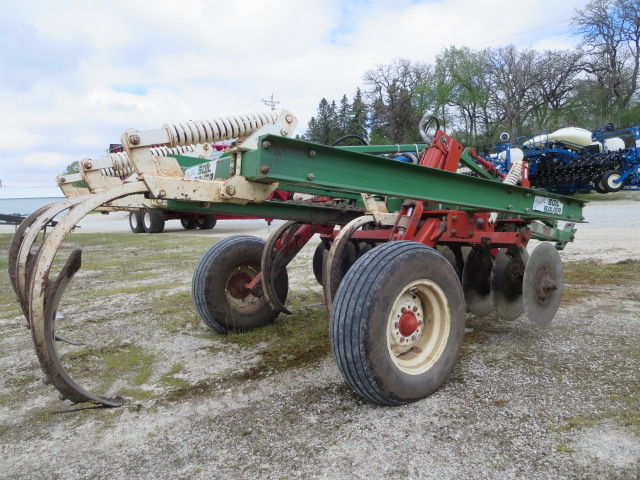 Glencoe SOIL SAVER Chisel Plow