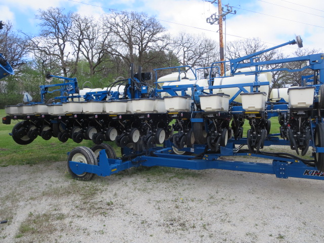 Kinze 3600 Planter