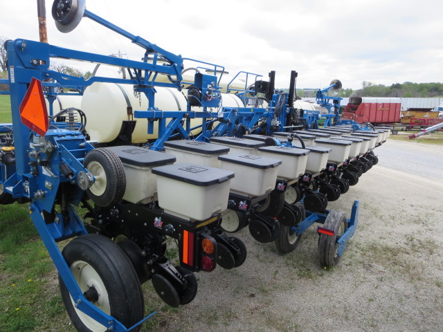 Kinze 3600 Planter