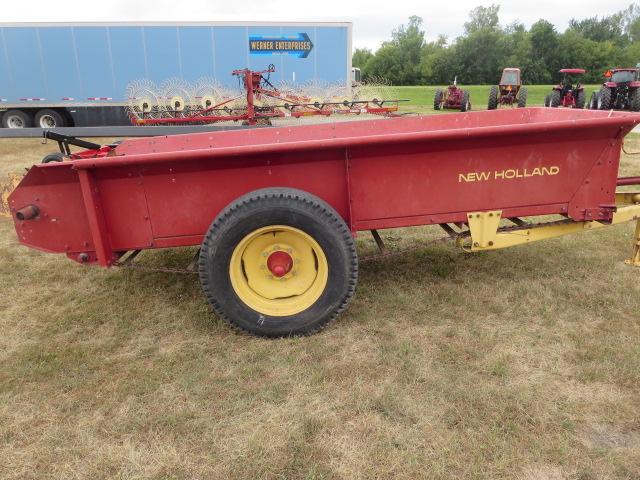 New Holland 329 Manure Spreader