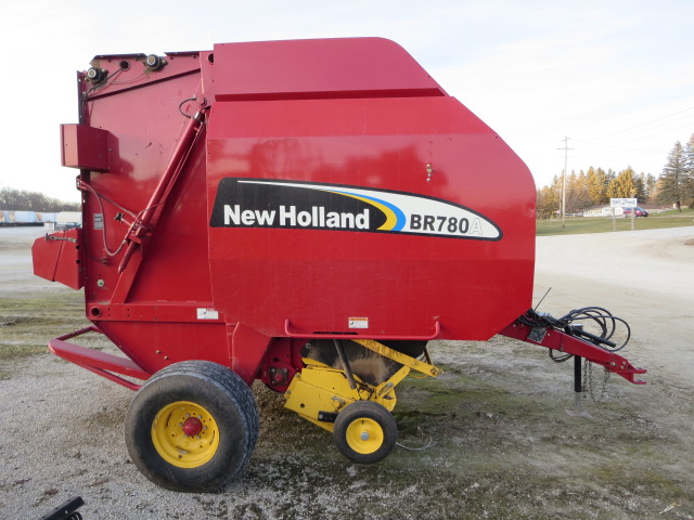 New Holland BR780A Baler/Round