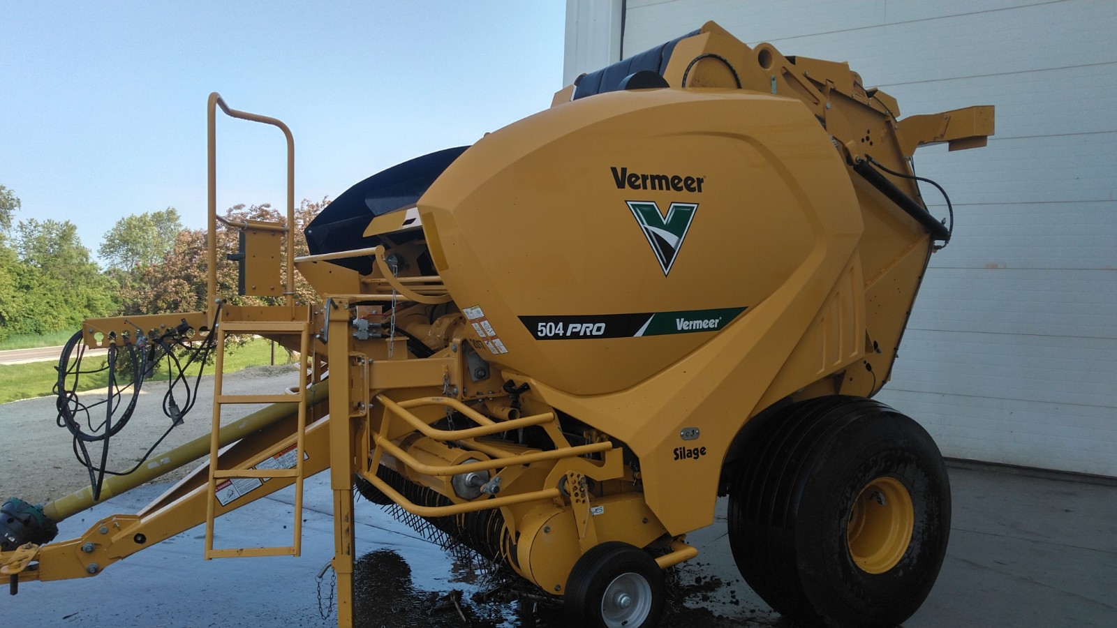 2017 Vermeer 504PRO Baler/Round