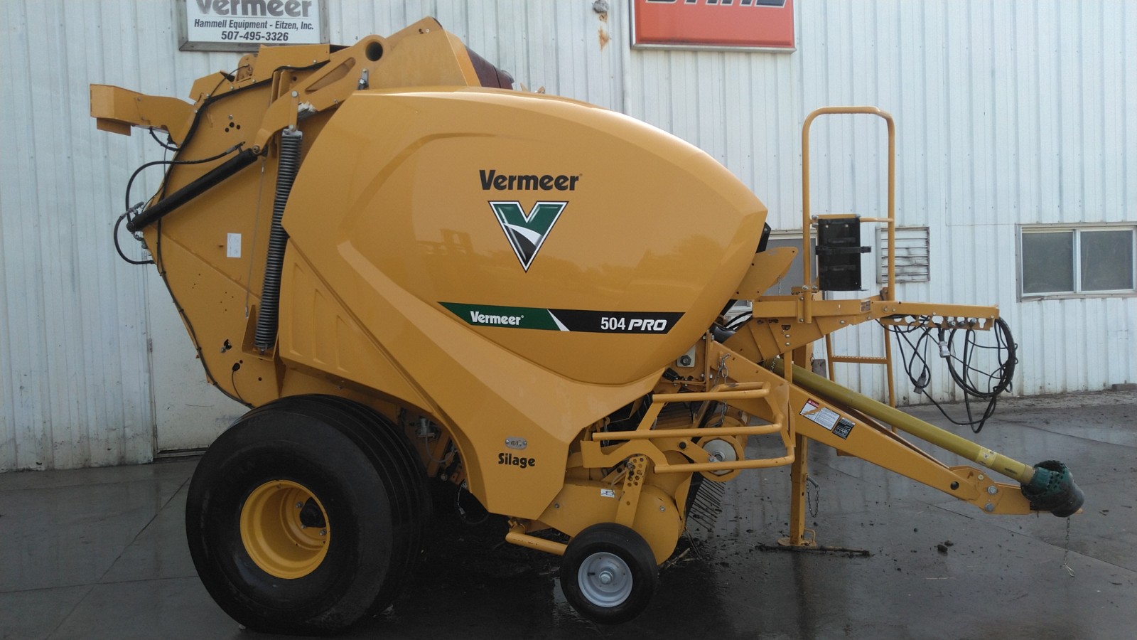 2017 Vermeer 504PRO Baler/Round