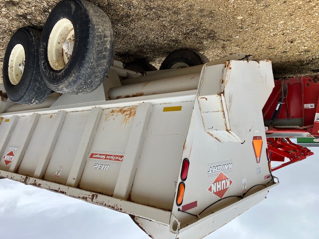 Kuhn Knight 8132 Manure Spreader