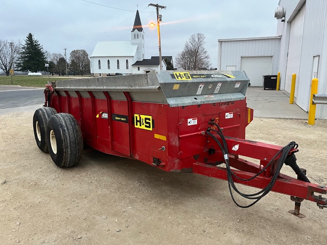 2015 H&S 430W Manure Spreader