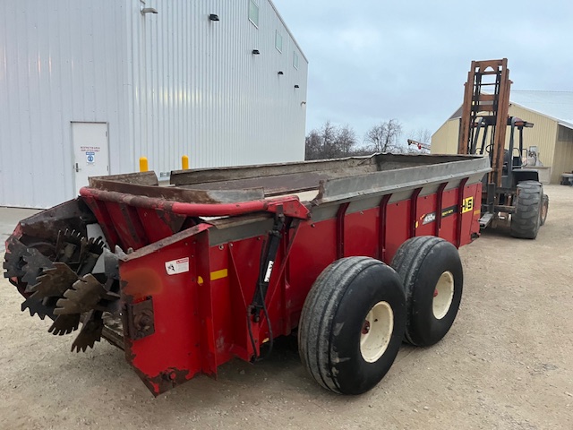 2015 H&S 430W Manure Spreader