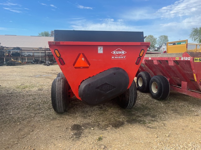 Kuhn Knight SL124 Manure Spreader