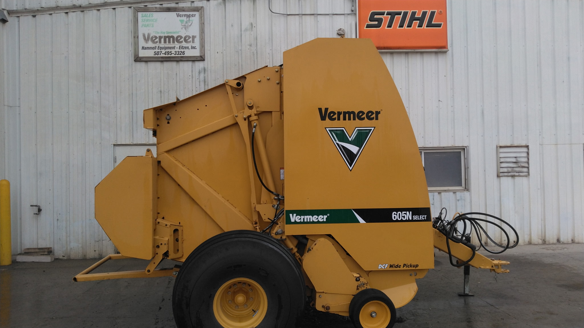 2022 Vermeer 605N Select Baler/Round