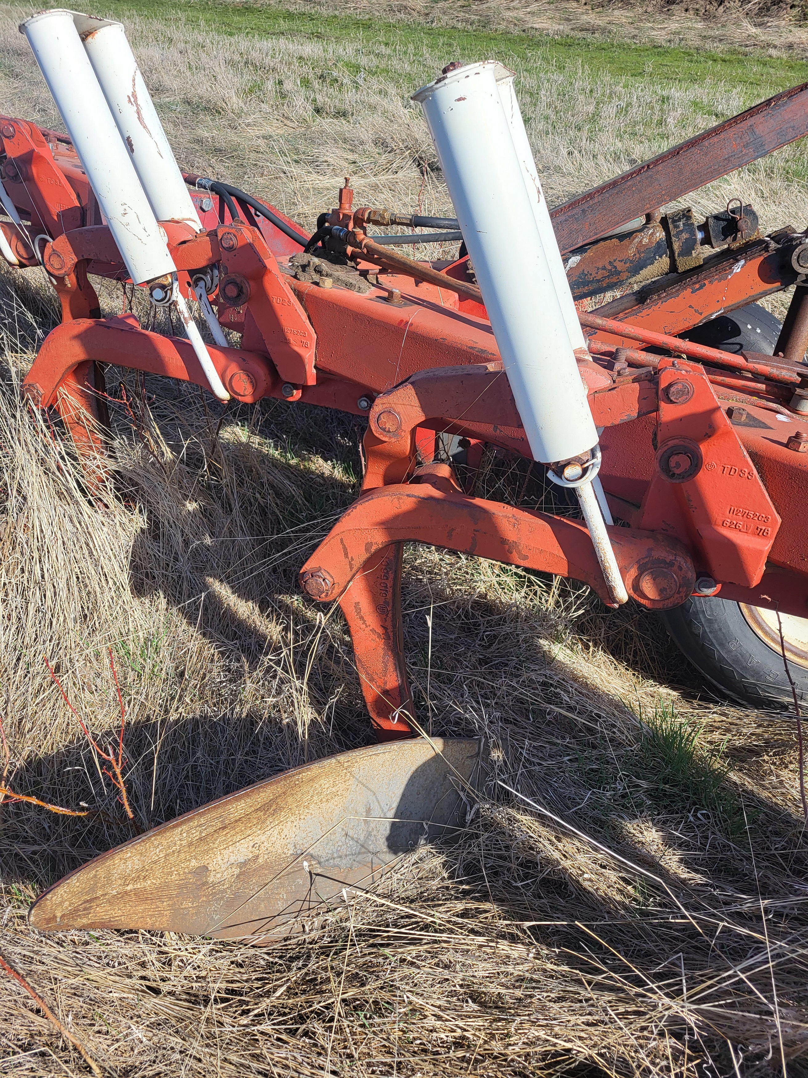 International 800 Plow