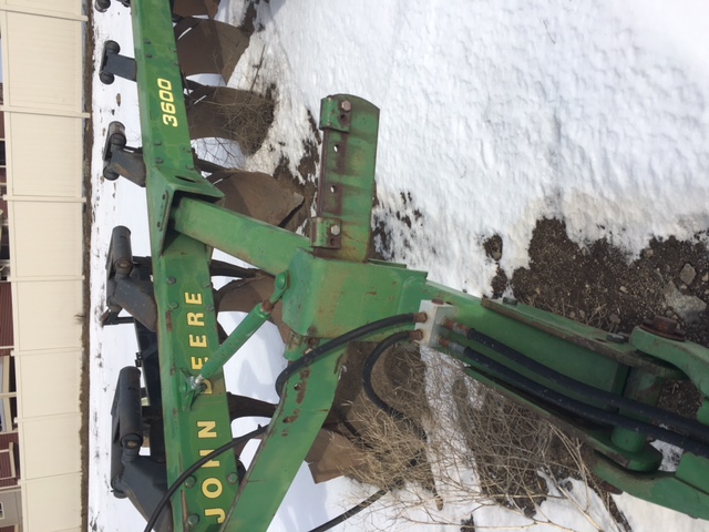 John Deere 3600 Plow