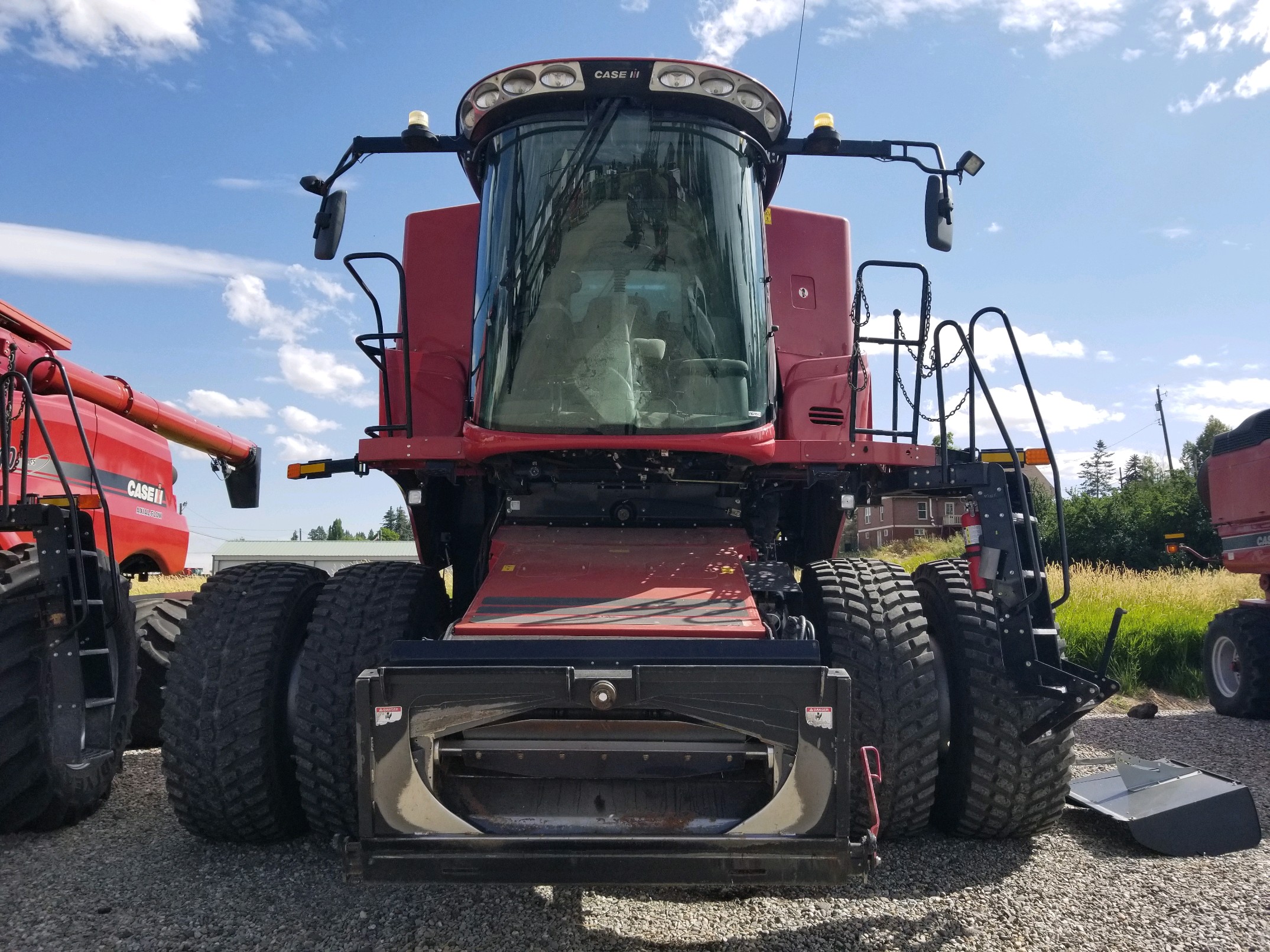 Case IH 9240H Combine