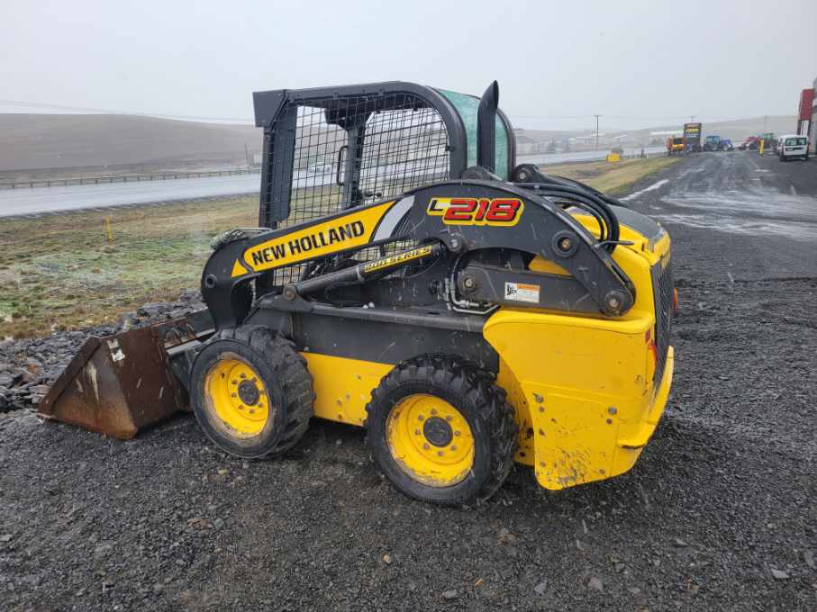 2015 New Holland L218-T4B Skid Steer Loader