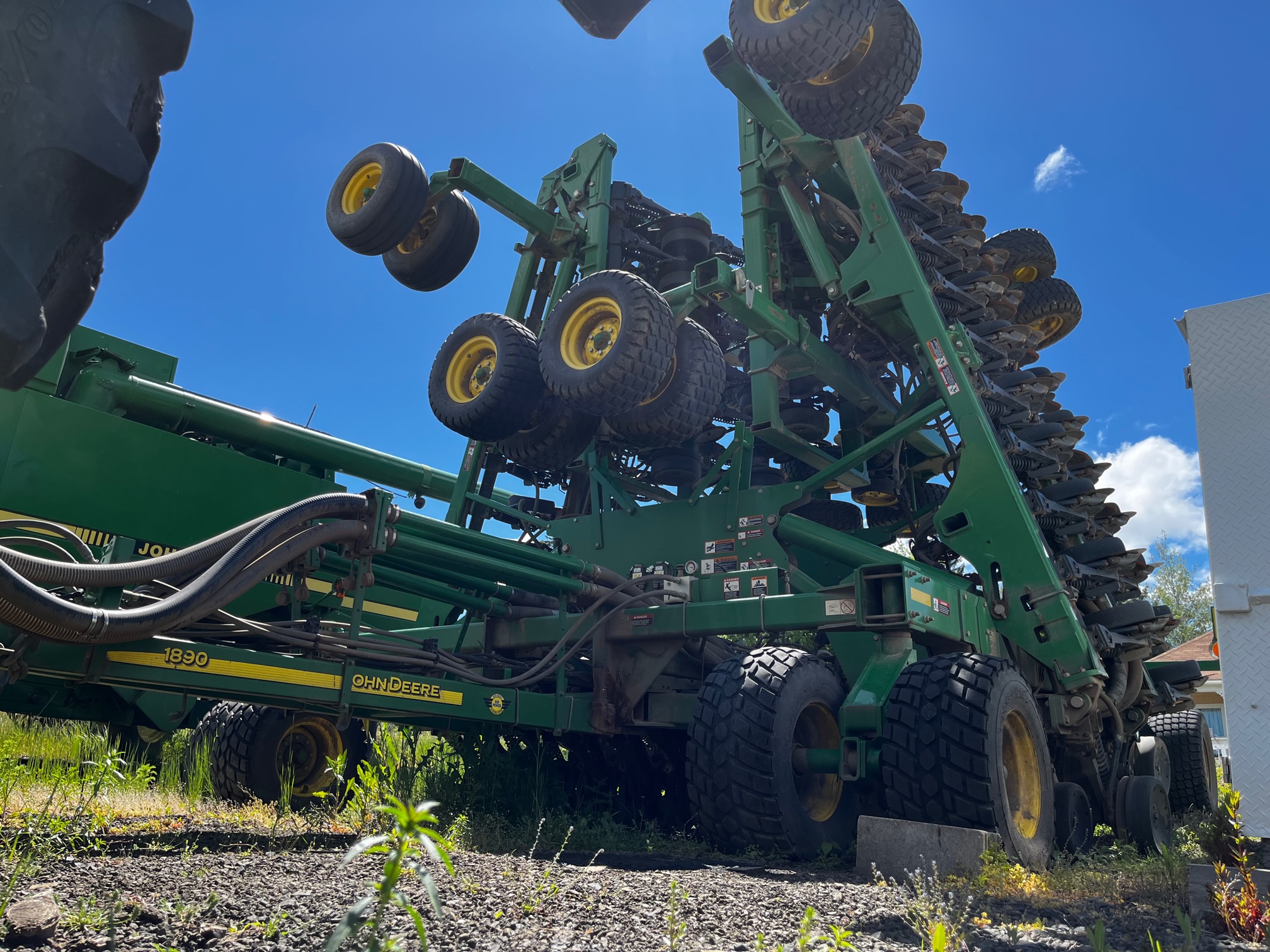 John Deere 1890 Air Seeder