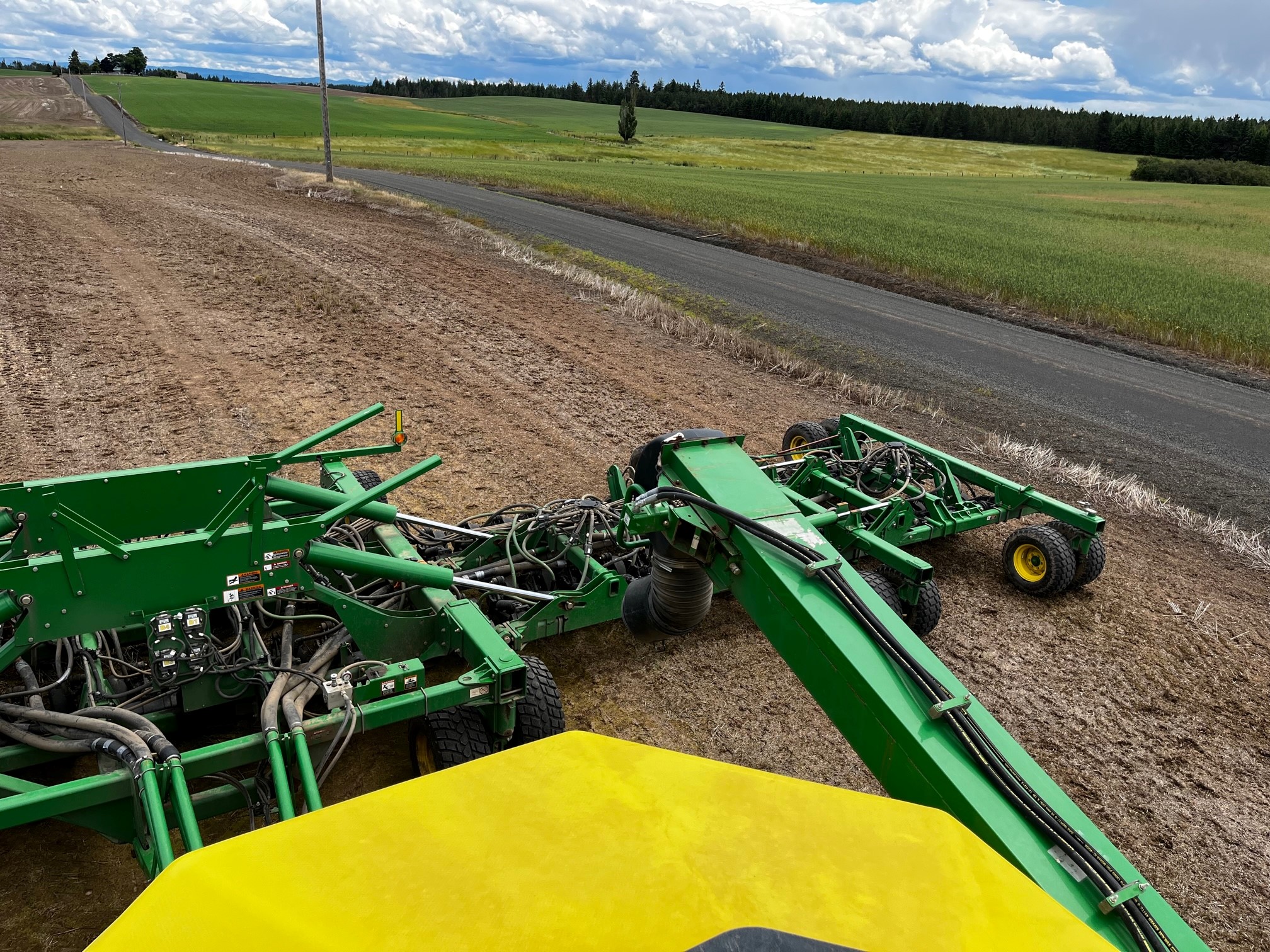 John Deere 1890 Air Seeder