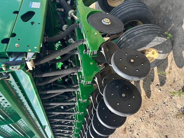 2024 Great Plains BD7600HD Drill/Grain