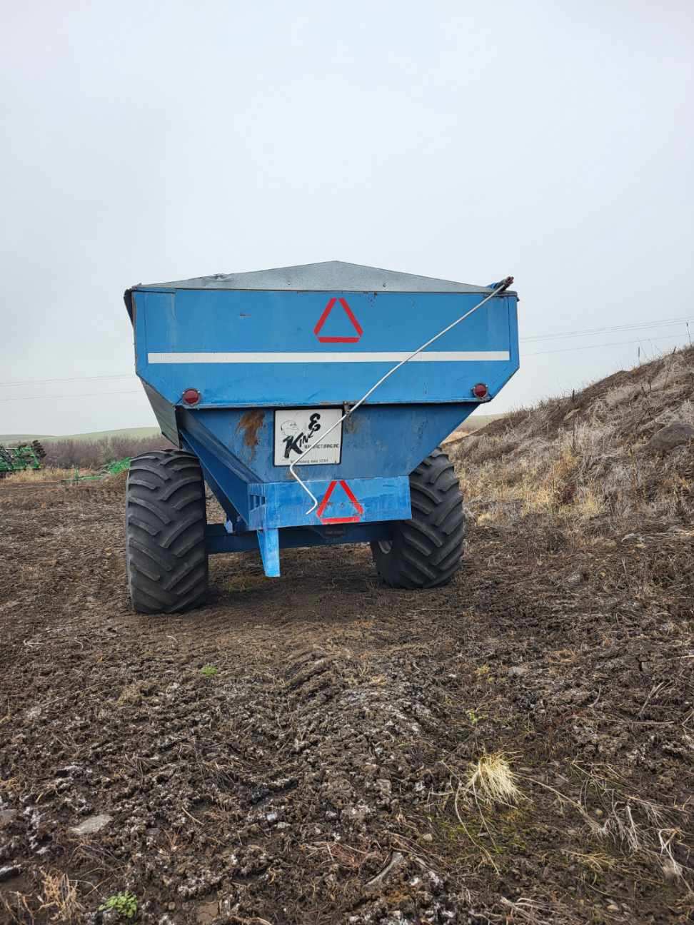 Kinze 800 Grain Cart