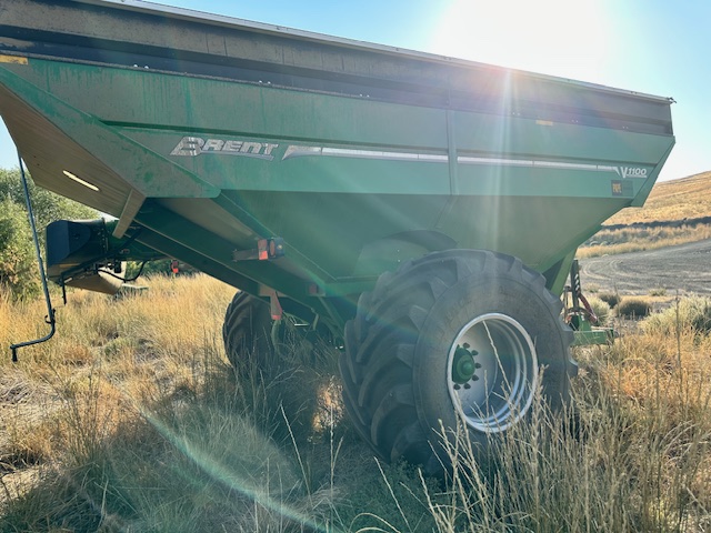 Brent V1100 Grain Cart