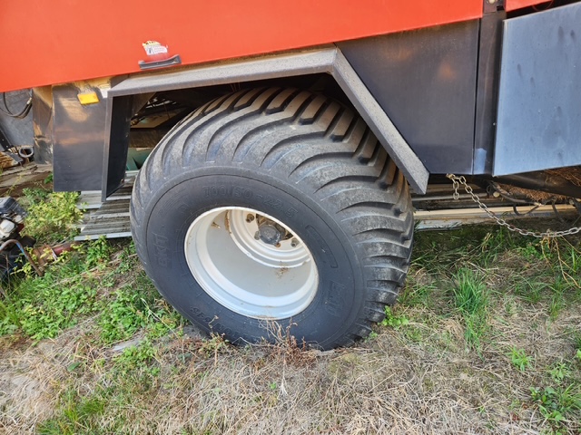 2002 Case IH LBX431R Baler/Big Square