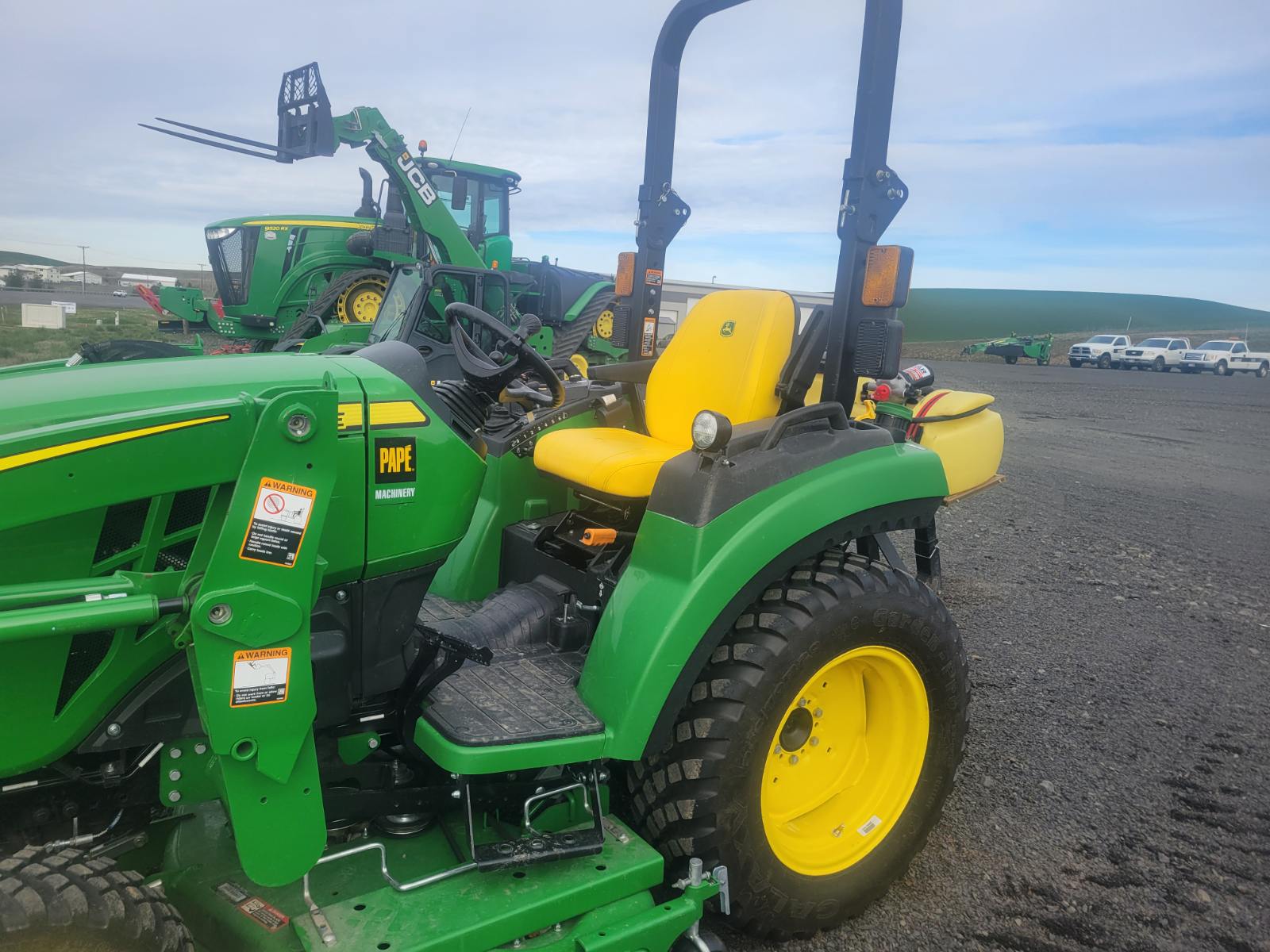 2024 John Deere 2032R Tractor