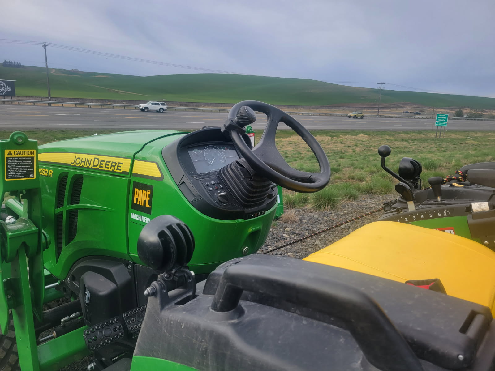 2024 John Deere 2032R Tractor