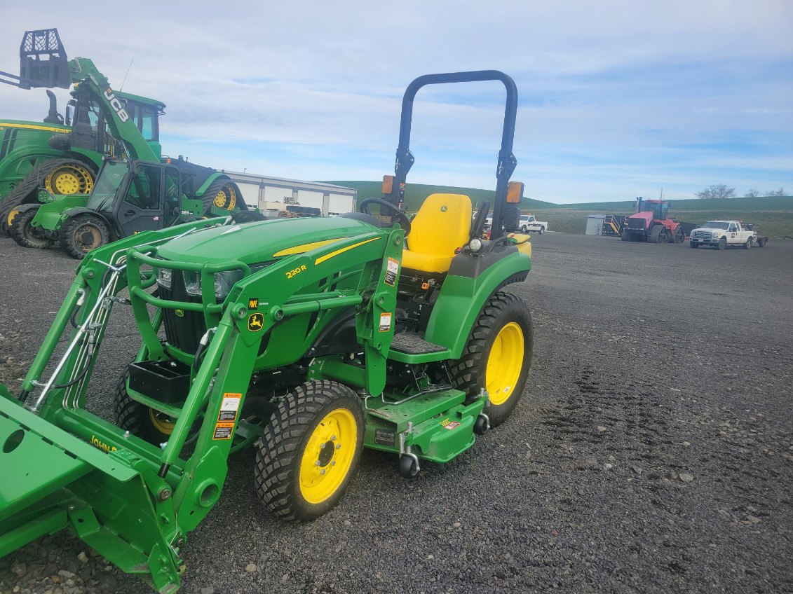 2024 John Deere 2032R Tractor