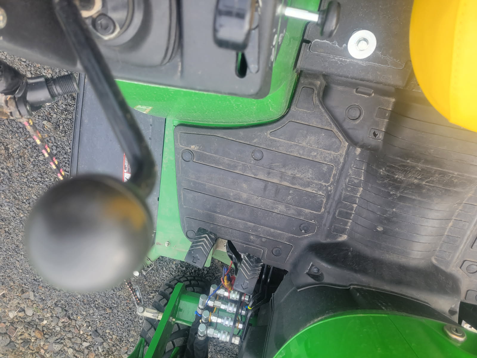 2024 John Deere 2032R Tractor