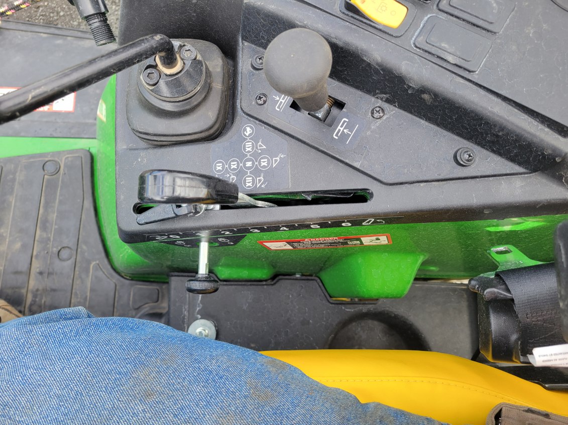 2024 John Deere 2032R Tractor