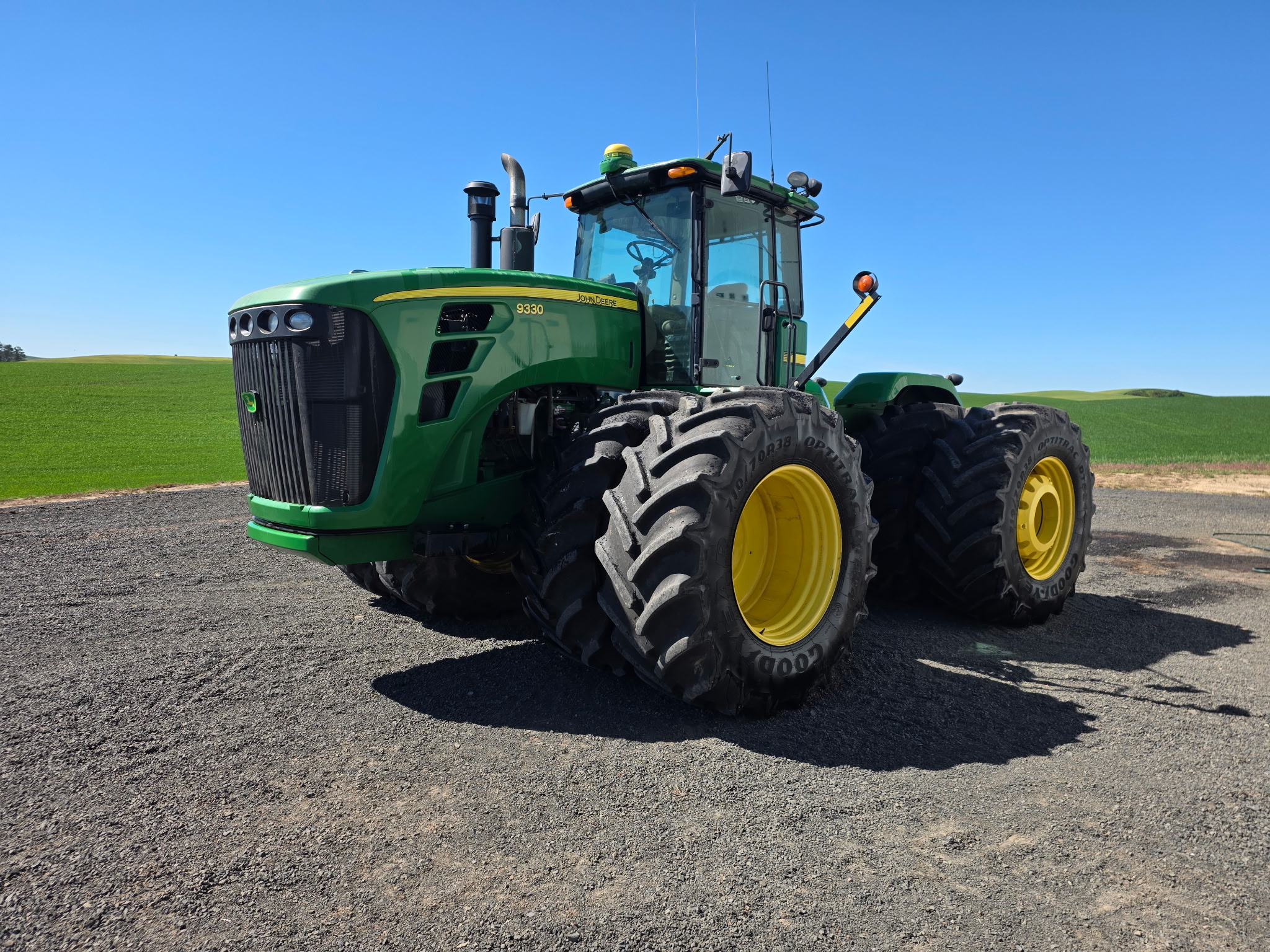 2010 John Deere 9330 Tractor