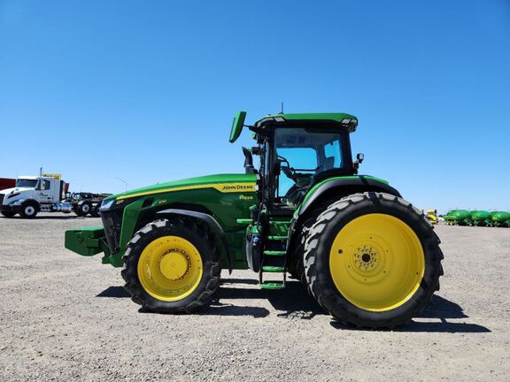 2023 John Deere 8R 370 Tractor