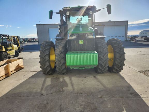 2022 John Deere 8R 370 Tractor