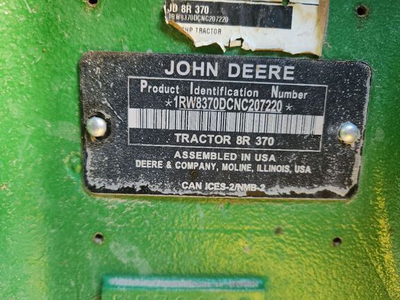 2022 John Deere 8R 370 Tractor