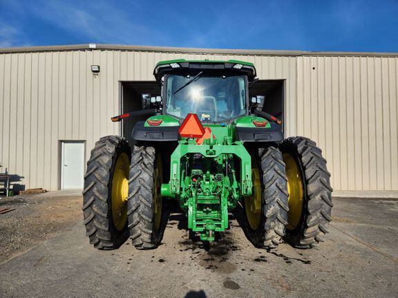 2022 John Deere 8R 370 Tractor