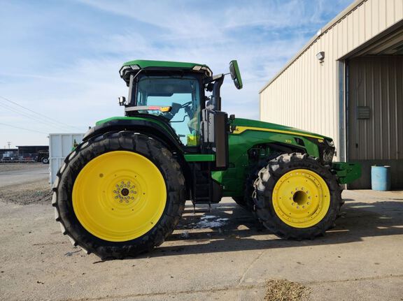 2022 John Deere 8R 370 Tractor