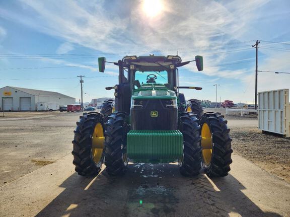 2022 John Deere 8R 370 Tractor