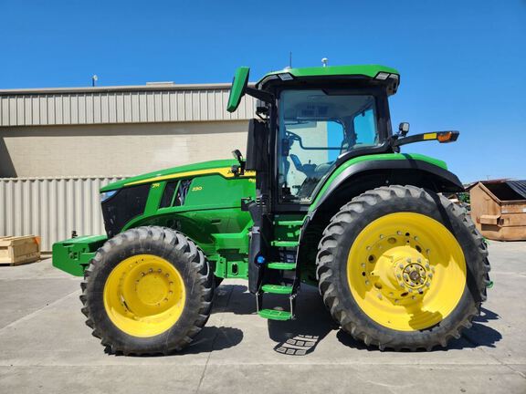 2023 John Deere 7R 230 Tractor