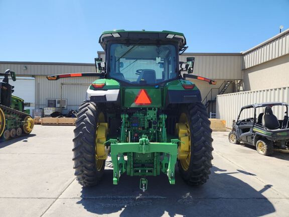 2023 John Deere 7R 230 Tractor